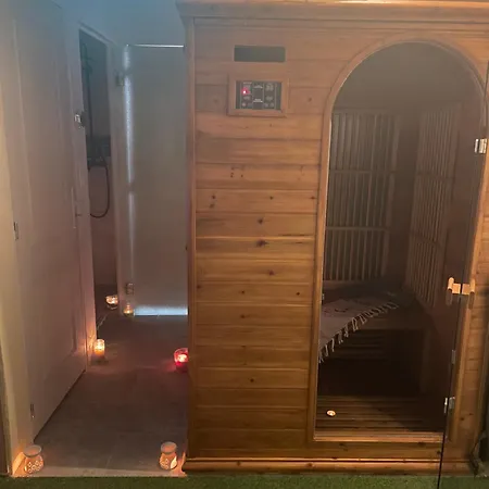 Houdarling Et Hammam Jacuzzi Et Sauna Nimes